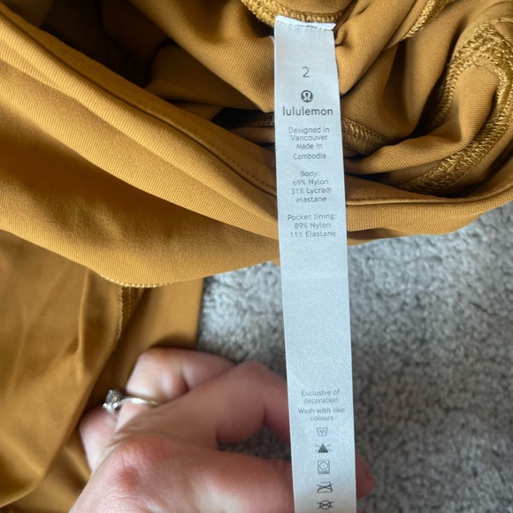Lululemon Swift Speed High-Rise Tight 28"
Spiced Bronze Size 2 - Picture 10 of 14